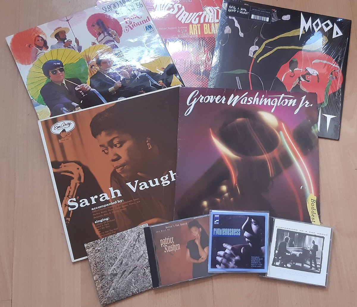 JazzShambles's tweet photo. Back on @eavafm on Wednesday 28th February 8-10pm with tunes from @bluenoterecords #SultanStevenson @BryonyJP @SaySheShe @BrunelloRosa @HiatusKaiyote @JBLEWIS1983 @TMessthetics @paulwellerHQ and plenty more #Jazz #NotJazz #Leicester https://t.co/tvLEsNhNcx