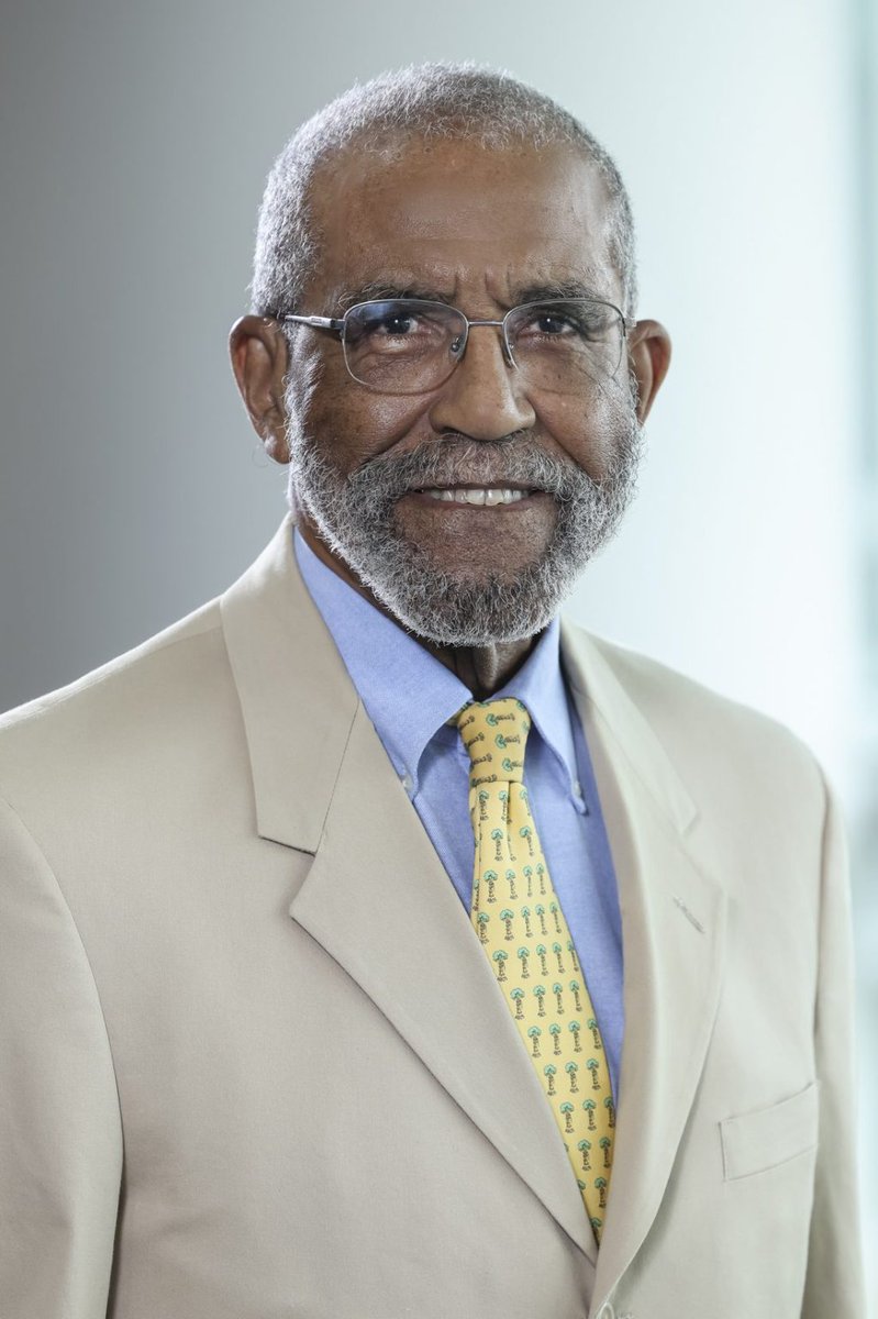 The University of Tennessee Health Science Center (@uthsc) on Twitter photo This evening, join us for a celebration and book signing led by Dr. Alvin Crawford, the first African American to attend and graduate from <a href="/UTHSCMedicine/">UTHSC College of Medicine</a>. The talk will be hosted from 6:00 - 8:00 p.m. in the Mooney Library. Read more below.
news.uthsc.edu/ut-health-scie… This evening, join us for a celebration and book signing led by Dr. Alvin Crawford, the first African American to attend and graduate from <a href="/UTHSCMedicine/">UTHSC College of Medicine</a>. The talk will be hosted from 6:00 - 8:00 p.m. in the Mooney Library. Read more below.
news.uthsc.edu/ut-health-scie…