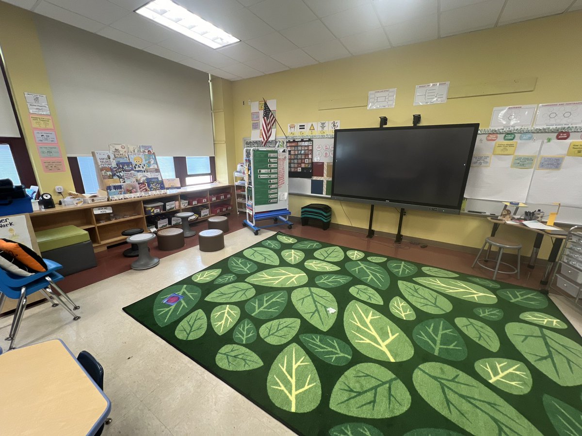 Thank you to @CSF_Chappaqua for our grant in flexible library spaces! This small group enjoys meeting on the carpet to discuss inflectional endings. Look forward to seeing students take ownership of their new space! 📚#WeAreChappaqua #RBpride