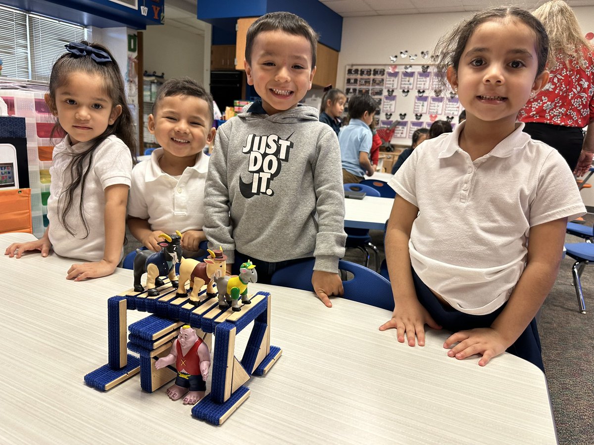 LittlesAtLee's tweet photo. The Three Billy Goats Gruff Challenge Part II ✅ @tjleelions @Enrichment_IISD @IISD_iLearn @jennmckee3 @LakeshoreLM #BeyondTheBridge #IISDPreKSTEMWeek https://t.co/it01vW87zy