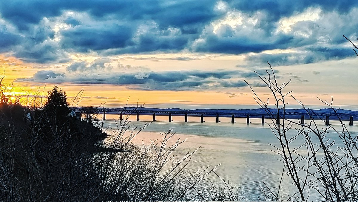 The Tay being a treat for my evening walk today