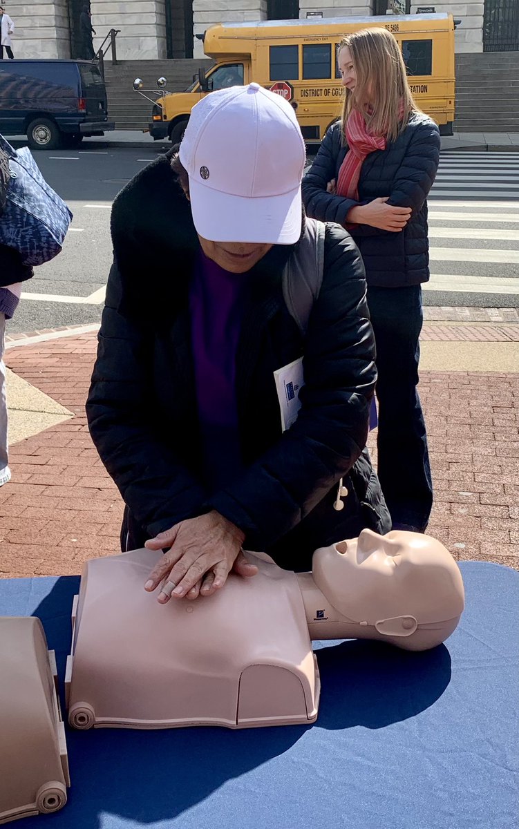 Taking a stroll through the Penn Quarter neighborhood? Stop by 8th & G Sts NW & take a few minutes to learn hands only CPR from our #HandsOnHearts team. Once you learn this life saving technique, add @pulsepoint to your mobile device. We will be there until 3 PM. #DCsBravest