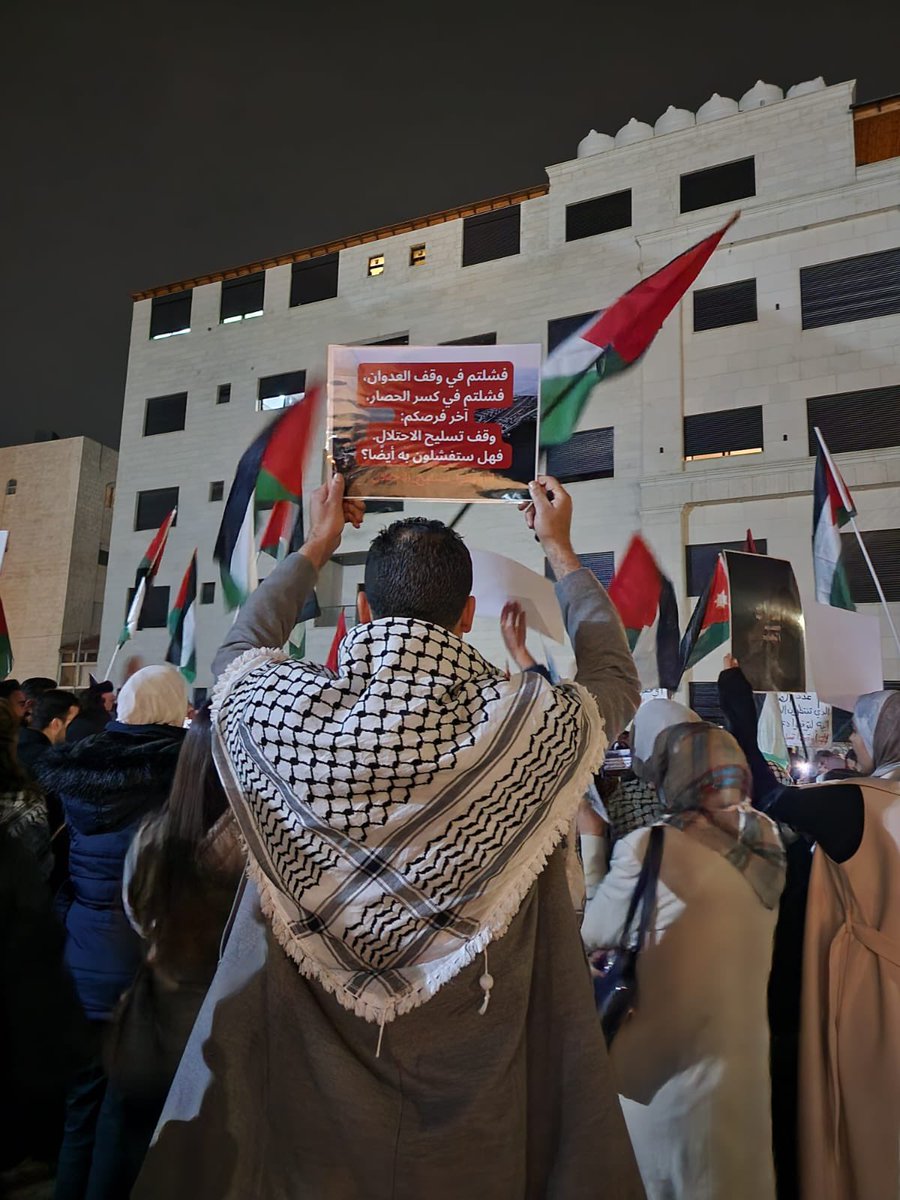 لقد تأخّر العالم كثيرًا في هذه الخطوة وسمح باستمرار حرب الإبادة الجماعية ضد أهلنا في غزة لأكثر من خمسة أشهر باستخدام أسلحة متطورة وبعضها محرّم دوليًا، فلنجرّم من يستمر بتزويد ترسانة الأسلحة الصهيونية التي تقتل أهلنا في عموم فلسطين المحتلة. #أوقفوا_تسليح_الاحتلال