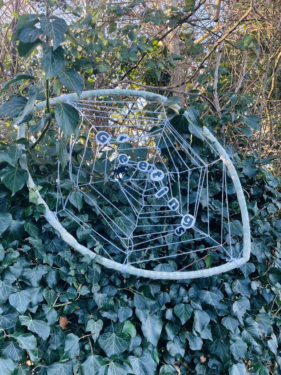 Alligatorsclass's tweet image. An exciting day in Year 3! We came to school and saw a very mysterious spider web in the bushes outside our classrooms! 🕷️ 🕸️ 
@Geckosclass @WillowsCE