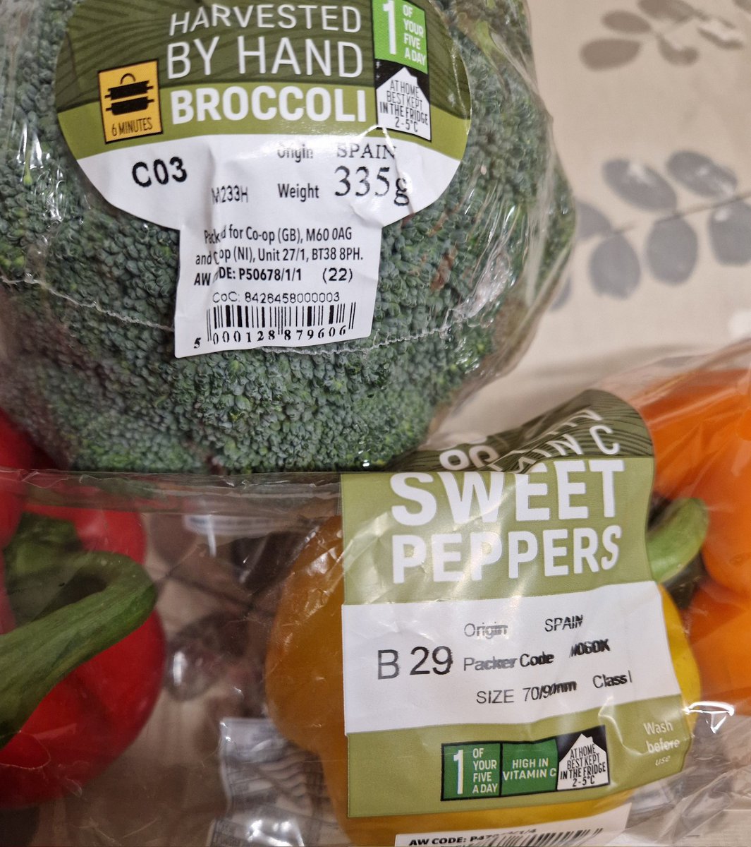 Ever bought veggies and been unable to find a date? Someone let me into a secret today. C03 = March 3rd (on the broccoli) B29 = Feb 29th (on the peppers) You're welcome😅