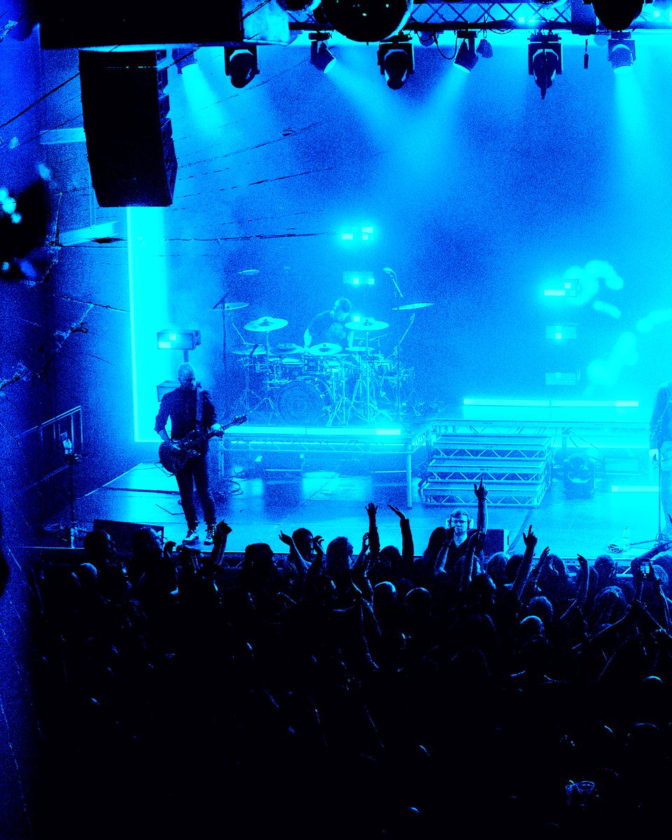 Pendulum tweet media