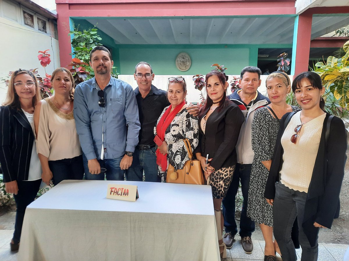 Hoy 24 de febrero, los cuadros de UHo-Facultad de Informática Matemática firman el código de ética de los cuadros en la UHo-Universidad de Holguín. El 2024 es un año de grandes retos pero a esta tropa le sobra aptitud y actitud para conquistar todas las metas.