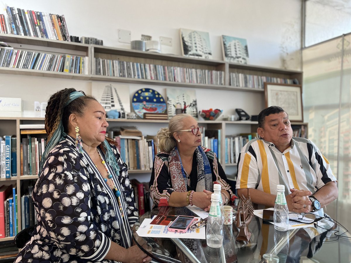 Dialogopublico_'s tweet photo. Aprendimos que la cultura de compartir y apoyar el talento samario debe continuar por generaciones. 🎭💃🏻🎨✨ #TerceraEmision #DialogoCultural https://t.co/d4YDXTONSE