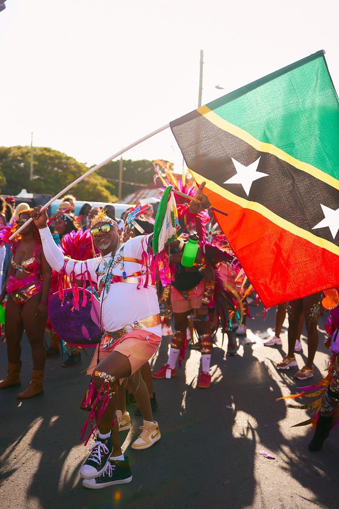 LUXECarnival's tweet photo. ๐๐๐ง ๐๐ซ๐ฎ๐ฌ๐ก ๐๐จ๐ง๐๐๐ฒ! ๐
Our Luxe Carnival men deserve all the praise this Monday! They bring the vibes everytime๐ฅ๐ฅณ
#luxecarnival #mancrushmonday #stkittandneviscarnival #skncarnival #fete #carnivalslayers #majestycarnival #freaksmas https://t.co/xWz6gJIHWr