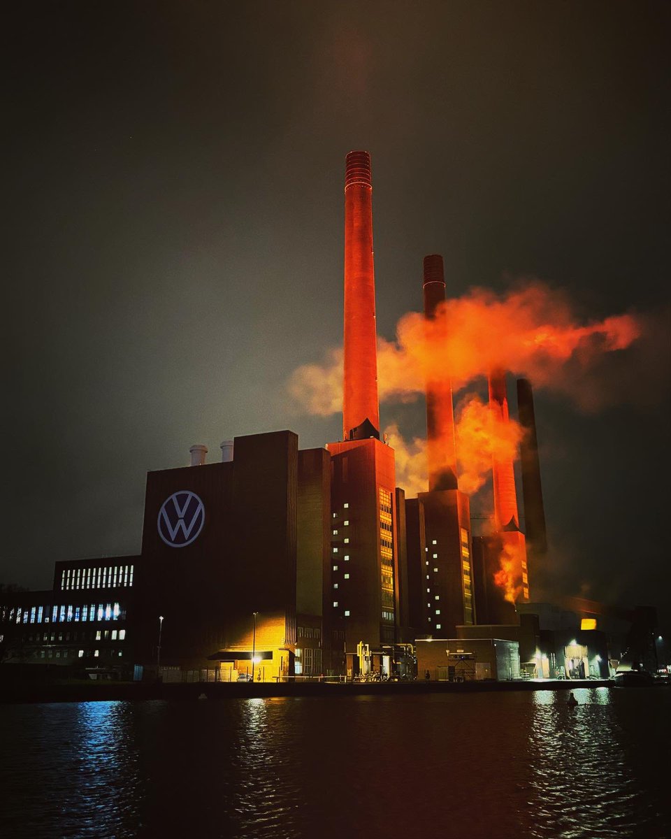 Sander_Junte's tweet photo. Last days of a four month-stay at Wolfsburg, hometown of global player and “Mitbestimmungs”-phenomenon Volkswagen. Can’t wait to share some of the insights on how VW is building it’s car of the future! A new production model in the making? https://t.co/GgoPzncTAj