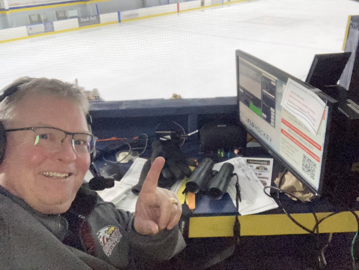 2020MediaChamp's tweet photo. Gotta stay sharp !
8 games (20 minute periods) in 3 days. First ever Play by Play women’s hockey.
D1 & D2 Championships
Catch replays on FloHockey / FloSports. #CCWHA https://t.co/5FEYLpL1De