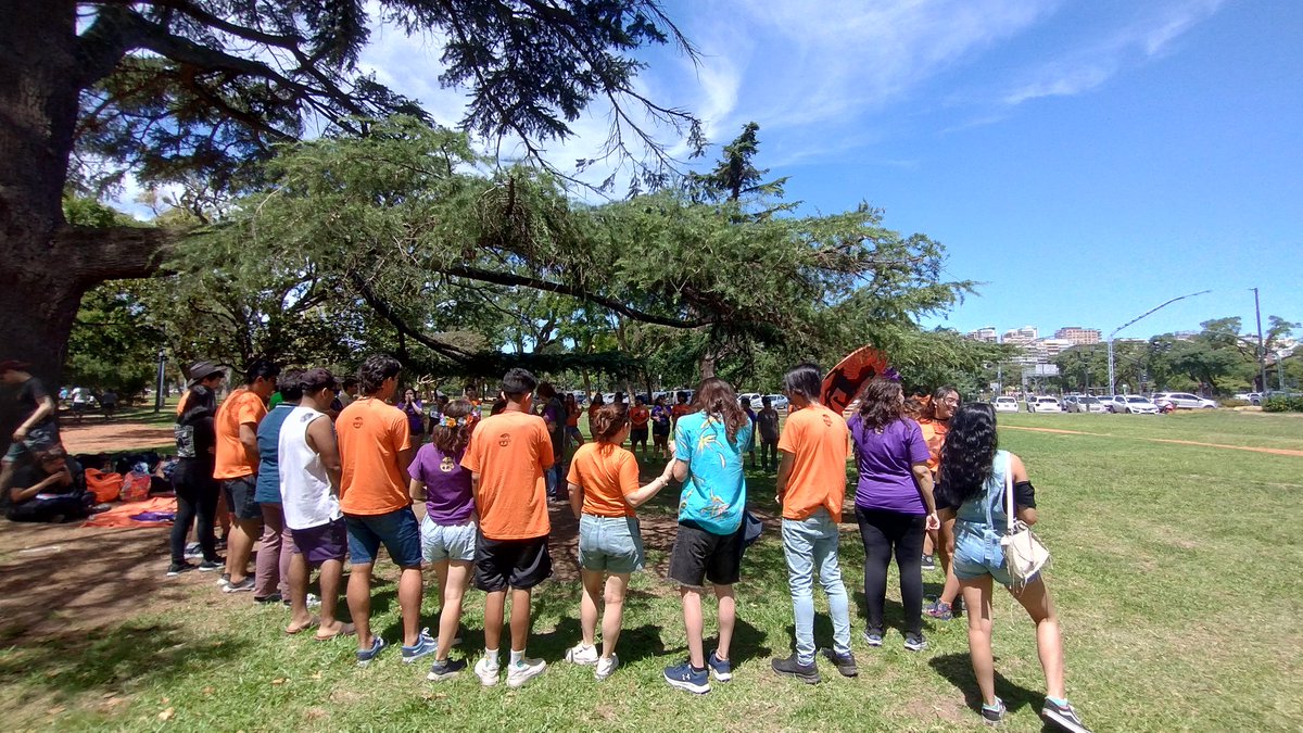 ArgDemigods's tweet photo. Estamos hace 6 años como el campamento presencial de Buenos Aires, pero también tenemos una comunidad virtual en la que hay Campistas de varias ciudades, donde hacemos juegos, entrenamientos y miles de actividades más 🫶🏻

Son más que bienvenidos (MD)

#integracionpjoconalex https://t.co/15e0i6XIB4