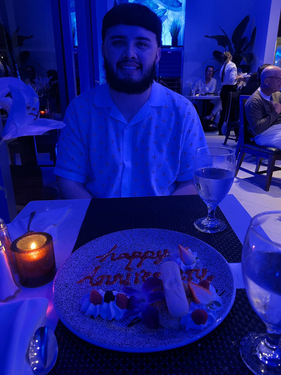 ❤️💕👫🏻