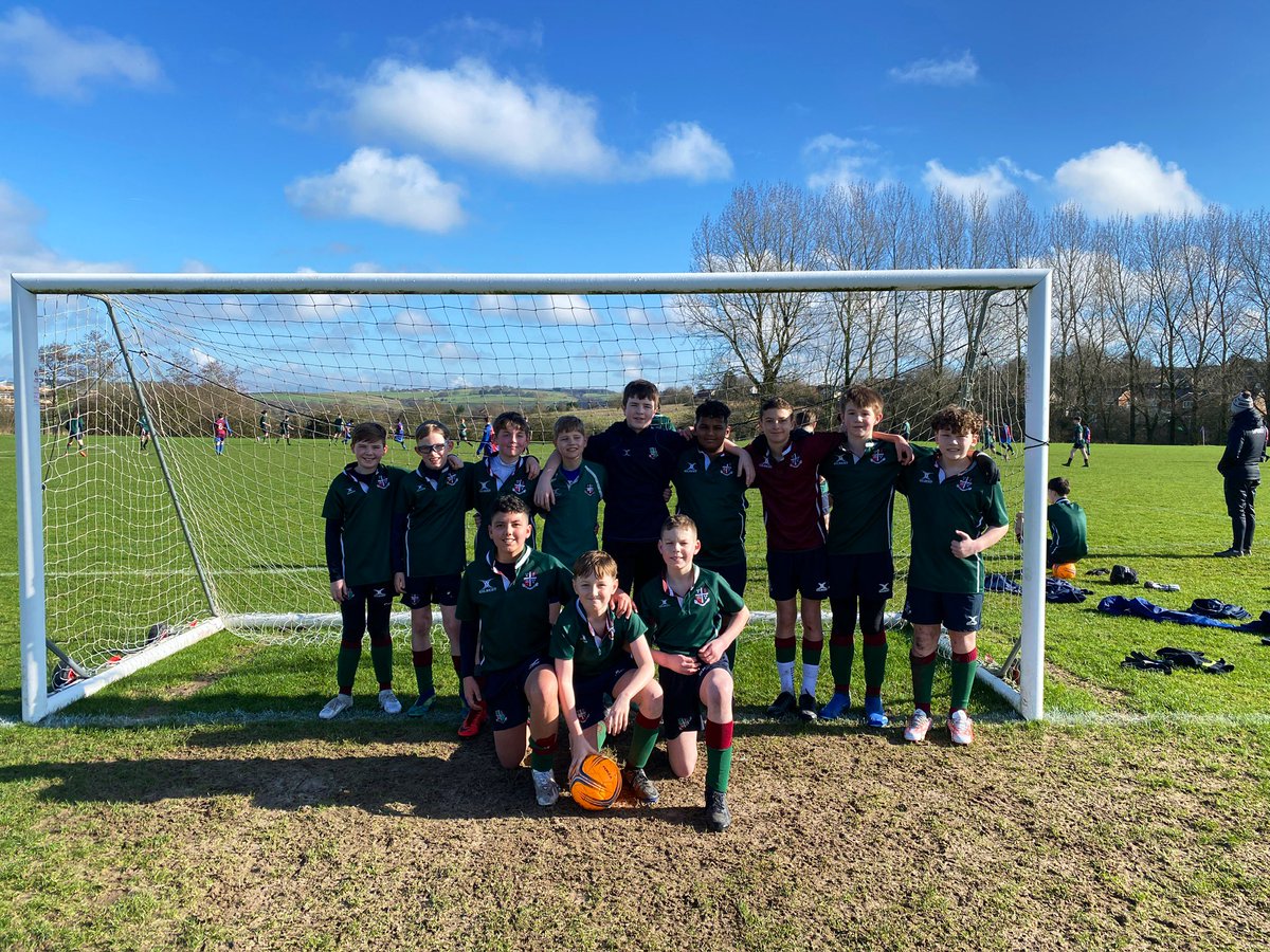 We had a fantastic block fixture with @QEGSBlackburnPE at the weekend, with competitive games from U12 to 1st XI. Pictured are the U12s who played superbly to win away from home. Thanks to @QEGS_Blackburn for the fixtures and hospitality 🤝 ⚽️
