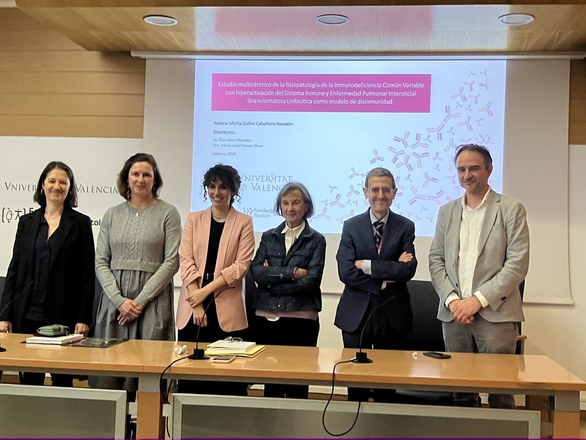 La Dra Dafne Cabañero, del <a href="/Area_ClinMedica/">Área Clínica Médica. La Fe</a> <a href="/HospitalLaFe/">HospitalLaFe</a> ha defendido brillantemente su tesis doctoral sobre la relación entre desregulación inmunológica y la disbiosis en pacientes con Inmunodeficiencia Común Variable. Enhorabuena!!