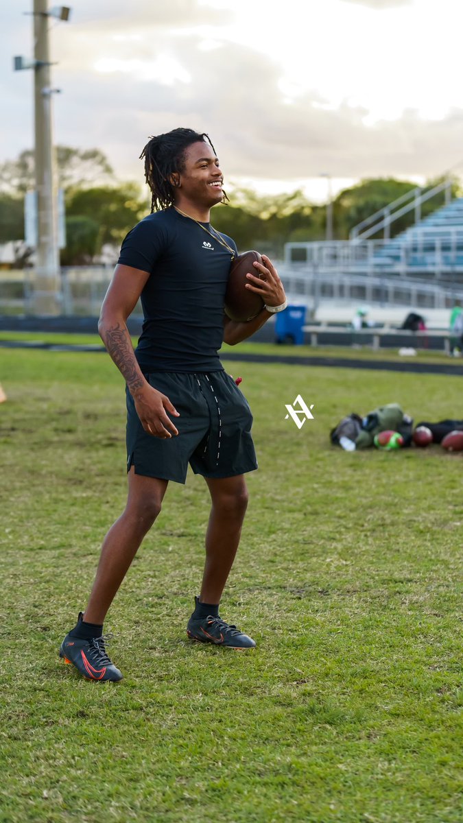 This season is going to be crazy, stay tuned💯 <a href="/CoachMurray_Z6/">Jamelle Murray</a> <a href="/AHS_BALL/">AtlanticFootball</a> <a href="/emilee_smarr/">Emilee Smarr</a>