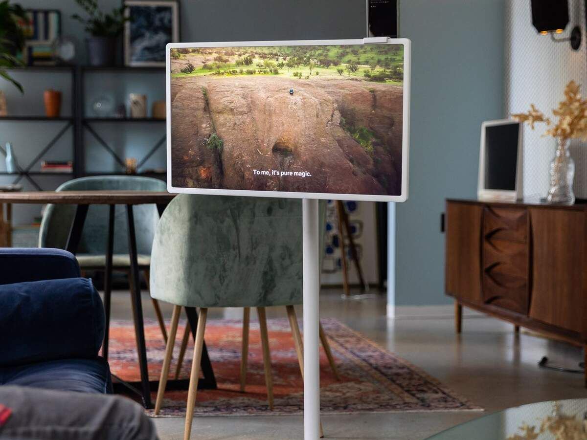 Cobra_HD's tweet photo. Voici StanByMe de #LG, un téléviseur mobile qui s’adapte à votre style de vie avec ses différentes caractéristiques. Benji vous dit tout ce qu’il y à savoir sur ce TV qui détonne !
👉 https://t.co/R7C7HZimu6
#StanByMe #LgStanByMe #Tv #Téléviseur #ÉcranTv #MobileTv #SmartTv https://t.co/x9q60IRoIq