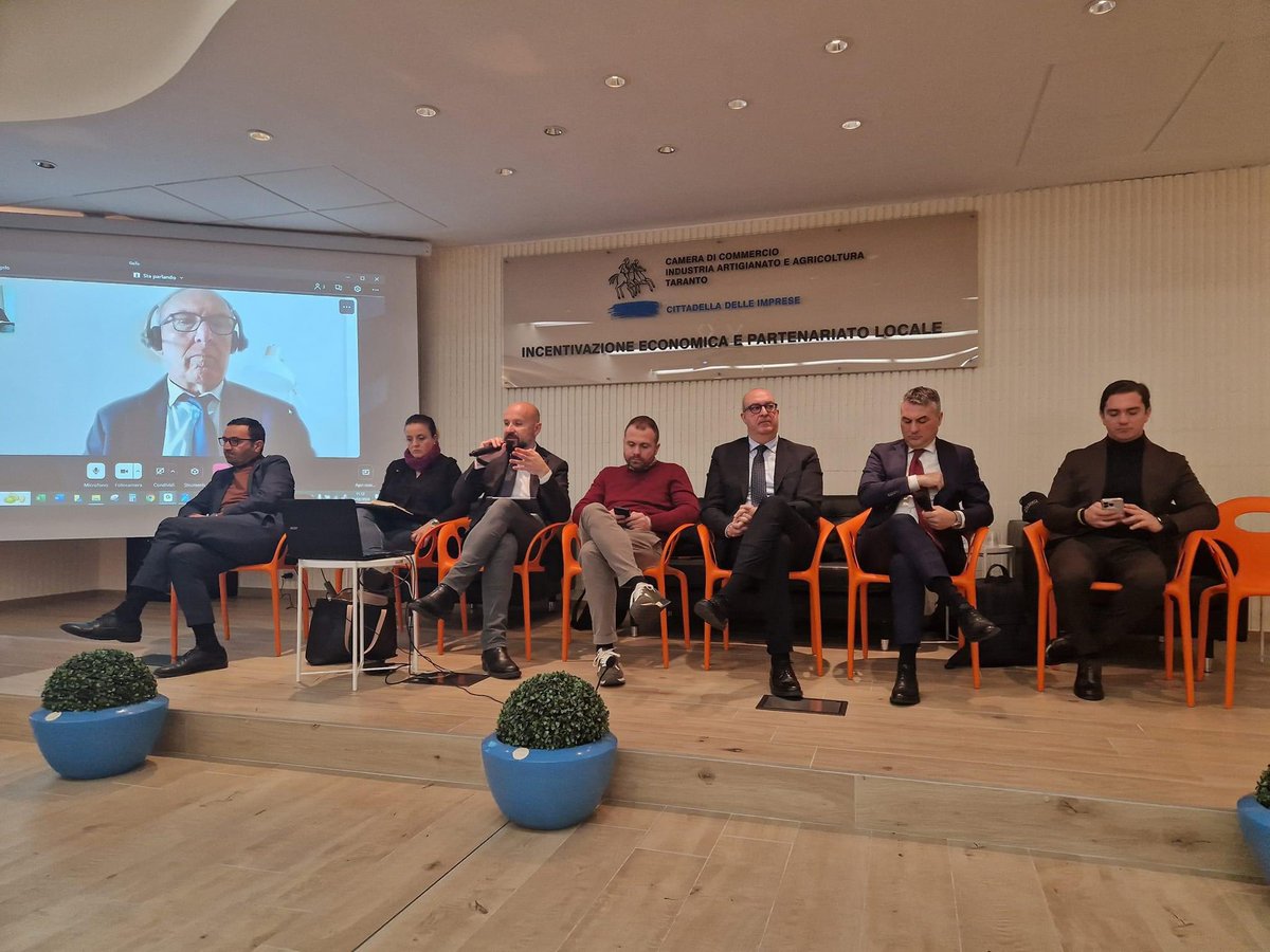 La più importante delle #infrastrutture è rappresentata dalle #lavoratrici e dai #lavoratori. Senza di loro nessun progetto di #sviluppo sarebbe possibile. 

<a href="/cgiltaranto/">CGIL Taranto</a> 
<a href="/cgilpuglia/">CGIL Puglia</a> 
<a href="/FiltPuglia/">Filt CGIL Puglia</a> 
<a href="/FiltCgil/">Filt Cgil Nazionale</a>