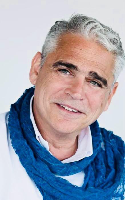 Çok ama çok üzüldüm. Çocukluğumuzun Jön sanatçısı. Büyük bir değer 😔😔

Allah Rahmet Eylesin