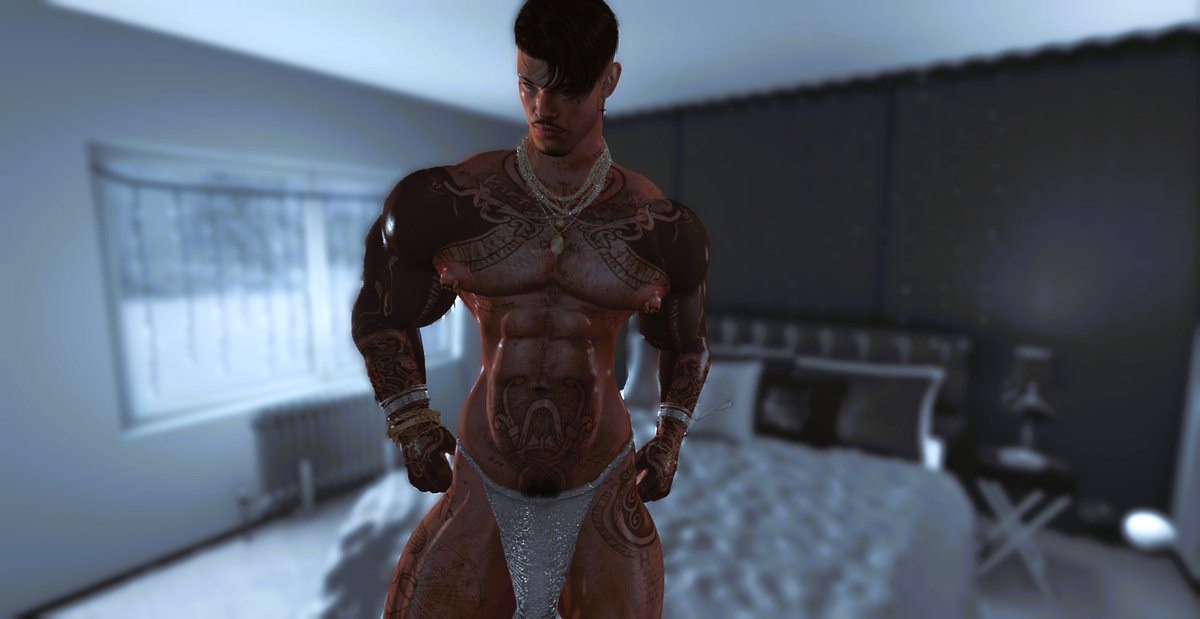 Demasiado carO y exóticO como tussi 
Un papi rico que lo singue en el yacusi