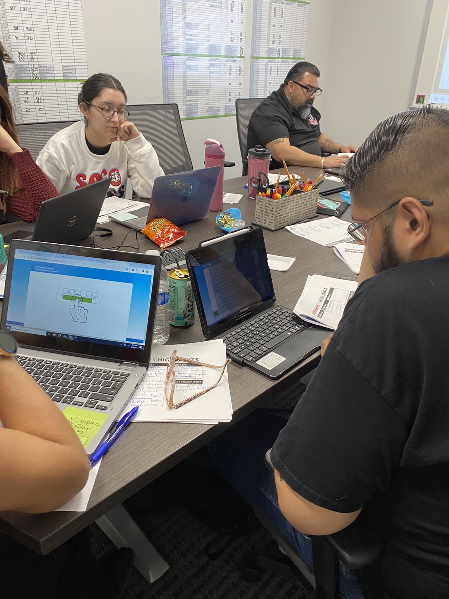 Monday morning @Socorro_HS1 with the English 1 team! Great job, bulldog teachers as we looked at Tier 1, Tier, and Reading Plus 📚 👩‍🏫 @imendez_CI @JEksaengsri_CI