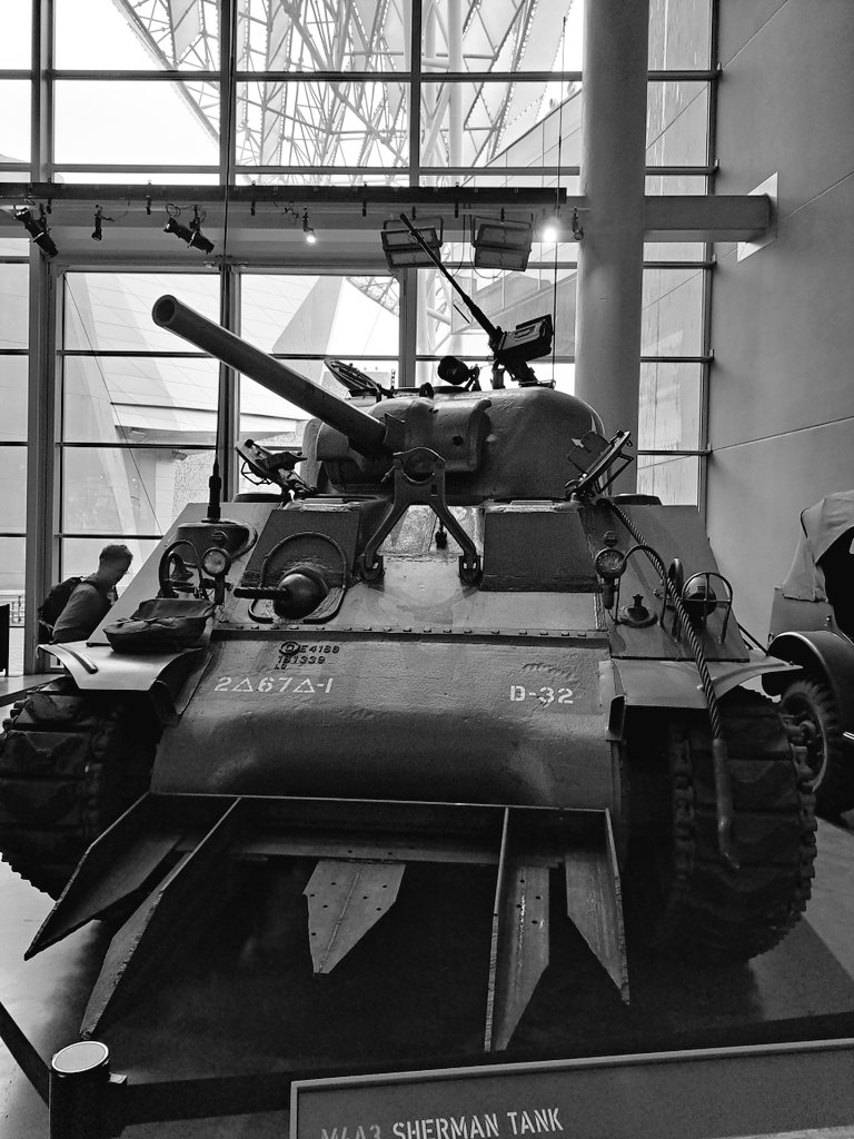 MarshaLaw409's tweet photo. M4A3 (Rhino)
#M4Shermanfamily
#Nationalww2museum https://t.co/JNx2TMayiI
