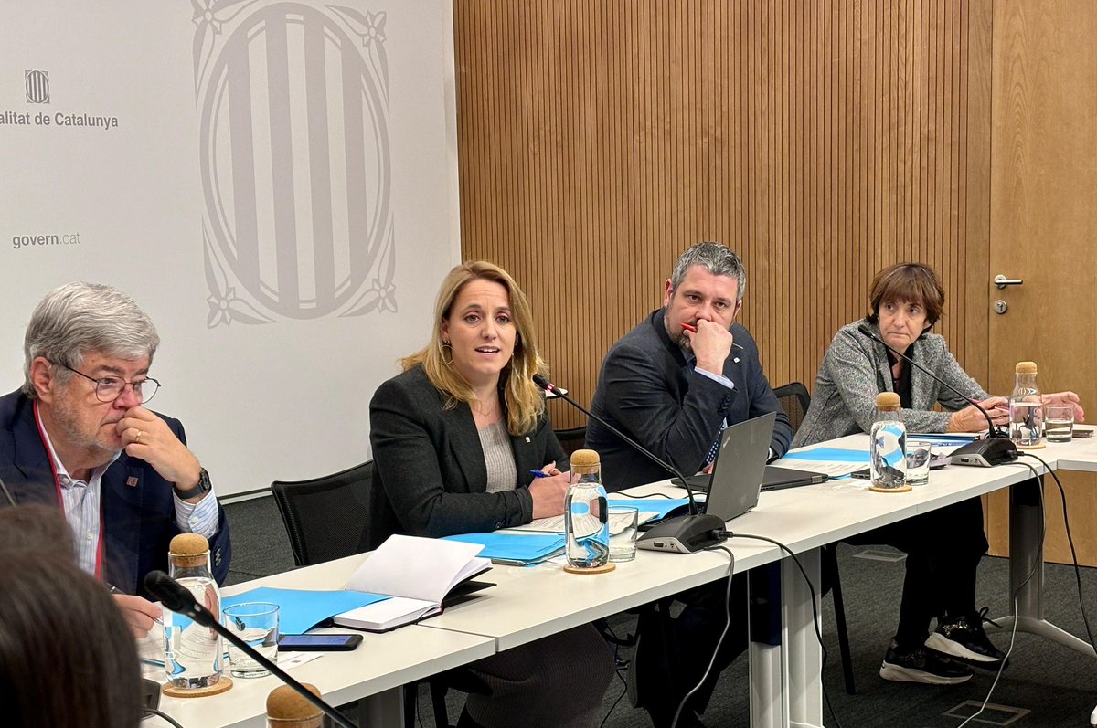 nataliamasguix's tweet image. 📁Hem celebrat una nova reunió del Consell Assessor en Política Econòmica de Catalunya (#CAPEC)

Una trobada molt profitosa on hem analitzat la importància de recuperar el pols inversor de @gencat i comentat el context de creixement, ocupació i productivitat a Catalunya

Gràcies!
