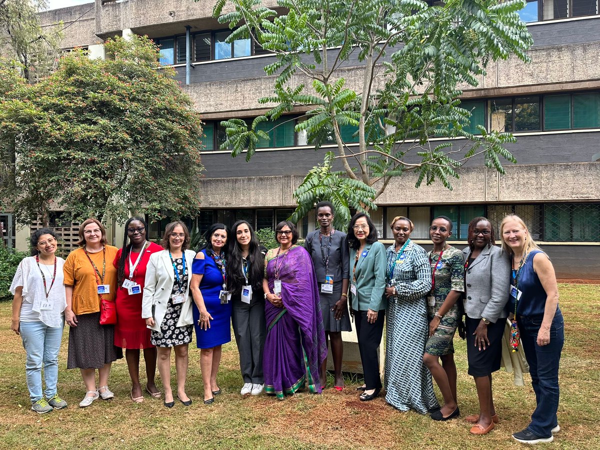 MathurFilipp's tweet photo. A pleasure to engage with young people and women leaders on the sidelines of Day 1 #UNEA6. Their passion and determination is needed for a more healthy and sustainable planet #PlasticsTreaty. https://t.co/SjzAT2J0dG