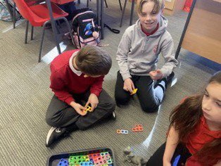 InverkipPrimary's tweet image. Primary 5 have been learning to divide using various methods. Today they investigated the bus stop method and also what it that looked like with Numicon #VisualLearner