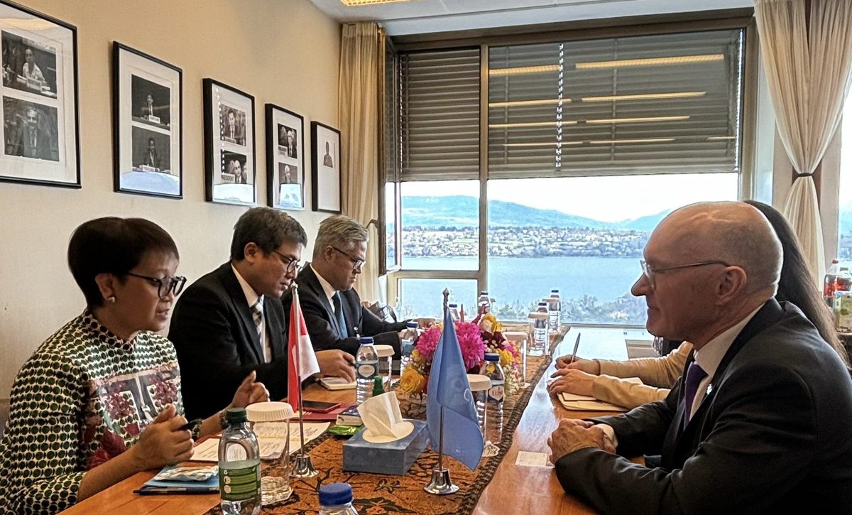 DrRobFloyd's tweet photo. Grateful for the strong support of #Indonesia’s Foreign Minister Retno Marsudi @Menlu_RI who highlighted the immense significance of the #CTBT for non-proliferation and disarmament in our meeting and “the contribution of the CTBTO International Monitoring System to build trust, very precious in today’s world.” Deep thanks for her personal commitment to assist with treaty universalisation.
