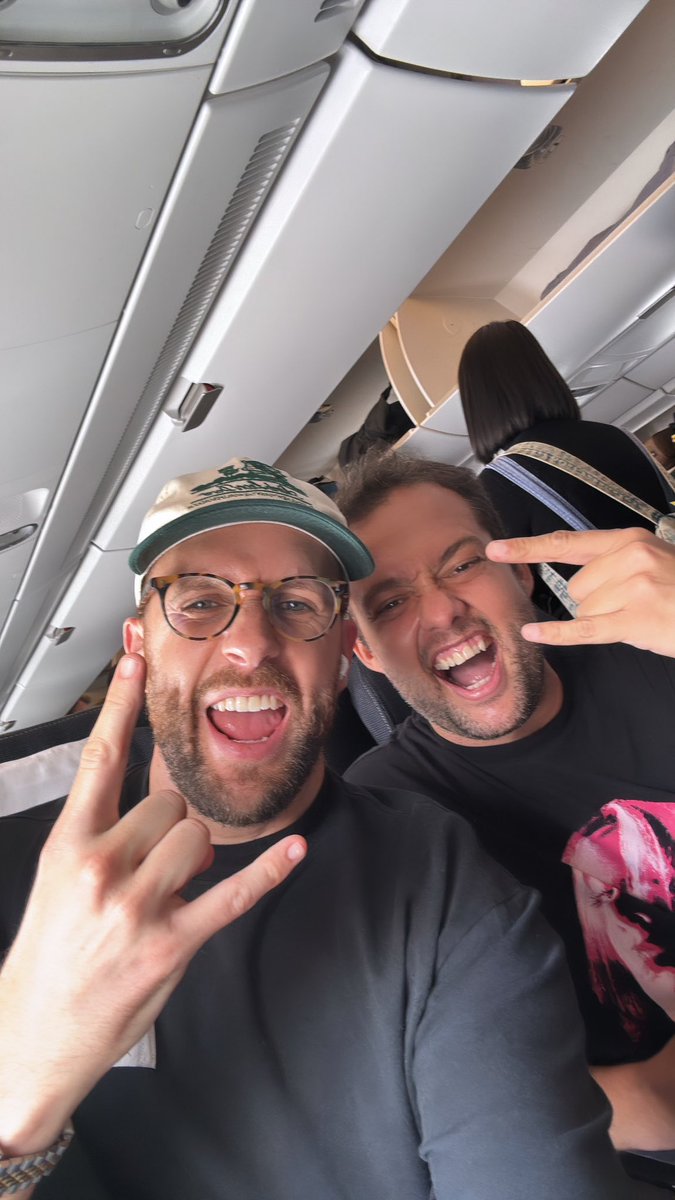 NO WAY! I’m on my flight home sitting next to Theo Vanderloo, the guitarist for @egokilltalent. The band who made the official theme for the #SixInvitational ‘We Move As One’ !!! He KILLED it on the main stage yesterday. LET’S ROCK!!! 🇧🇷