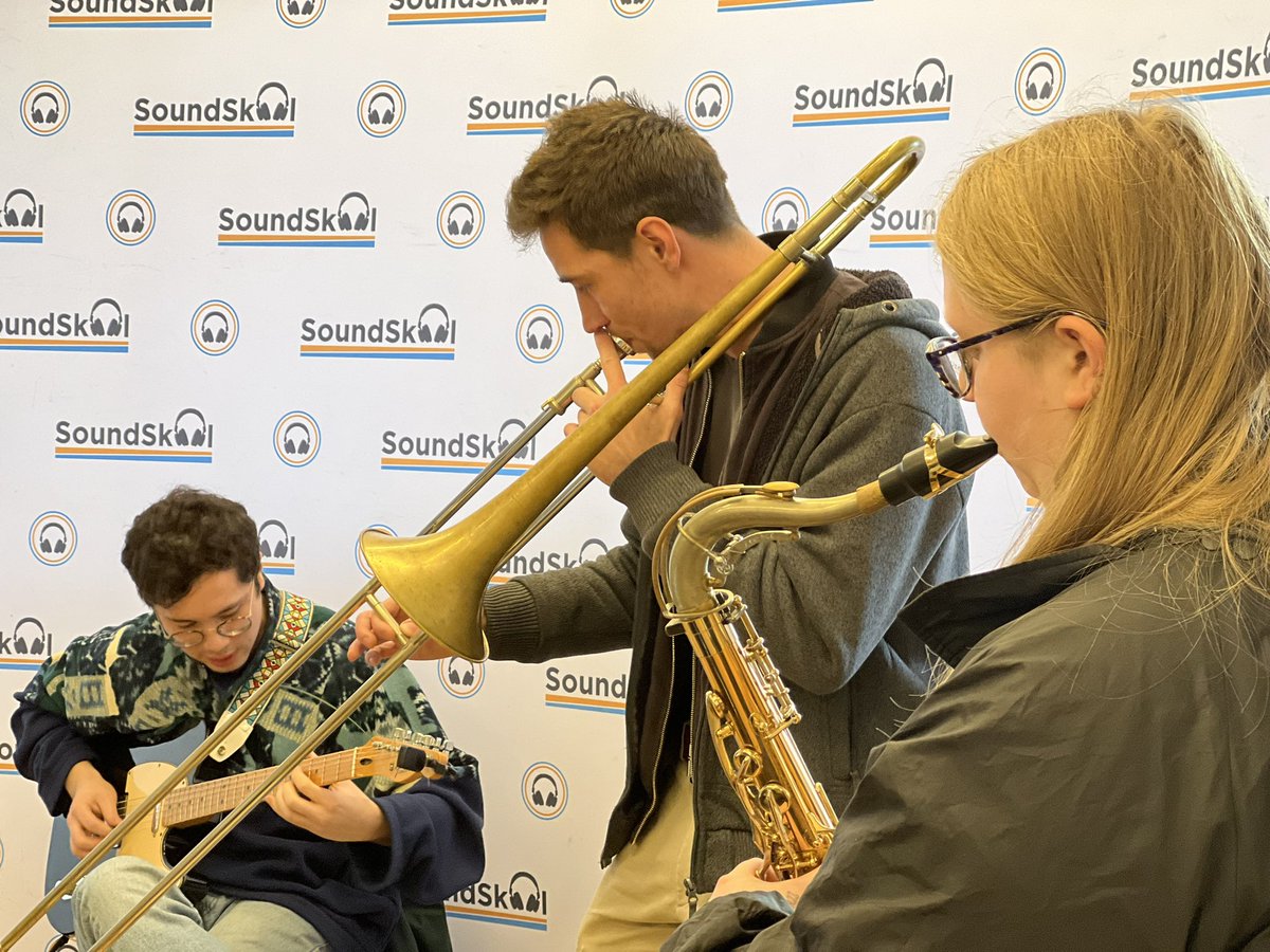 Great day and we were all happy to welcome back the amazing <a href="/NYJOuk/">NYJO</a> for our new jazz project 🙌🎷❤️

New music on the way 🔈

Read more soundskool.co.uk/welcome-back-t…

#SoundSkool #NYJO #MusicCollege