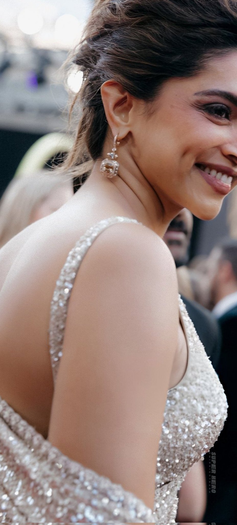 GHSN7bTXcAAfINO?format=jpg&name=large