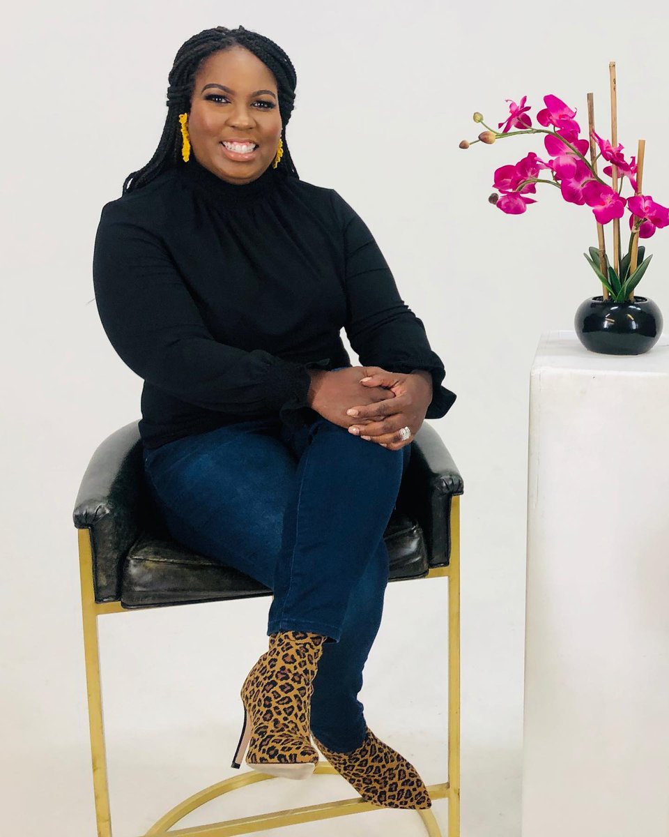 aliahhenry's tweet photo. What is holding you back from living your best life? Focus on the vision, take action and make each day count. "You have the power to live the life you've always wanted.  Use it." https://t.co/z6wYzpjWtk