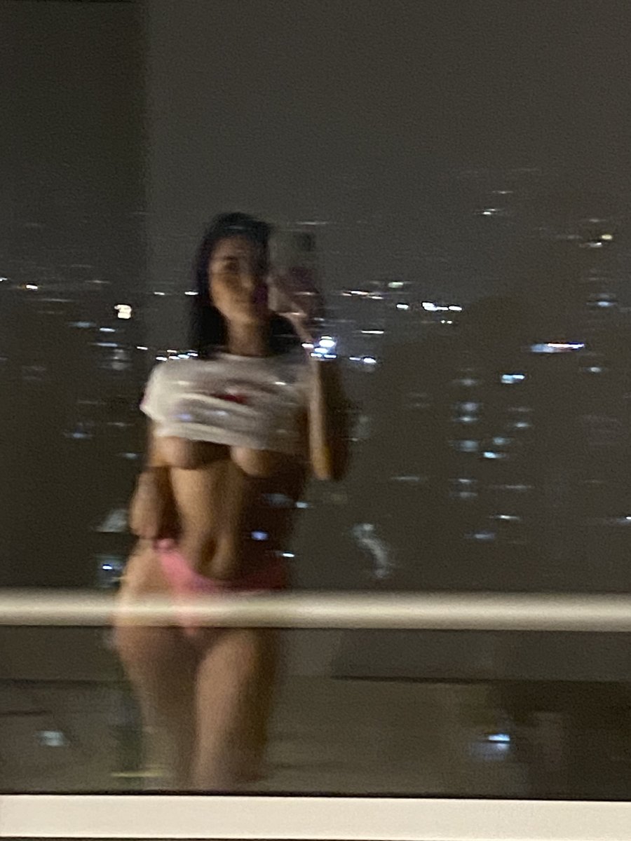 Kiss me. I am horny!
onlyfans.com/lotiecox123