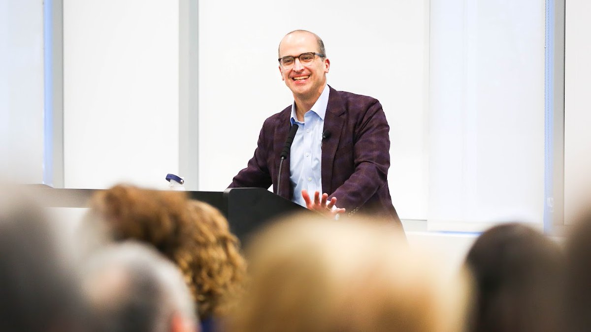 Was my great pleasure to interview David Leonhardt @nytimes on his new book 'Ours Was the Shining Future,' for the Rhodes Center @WatsonInstitute. He drew a crowd @BrownUniversity