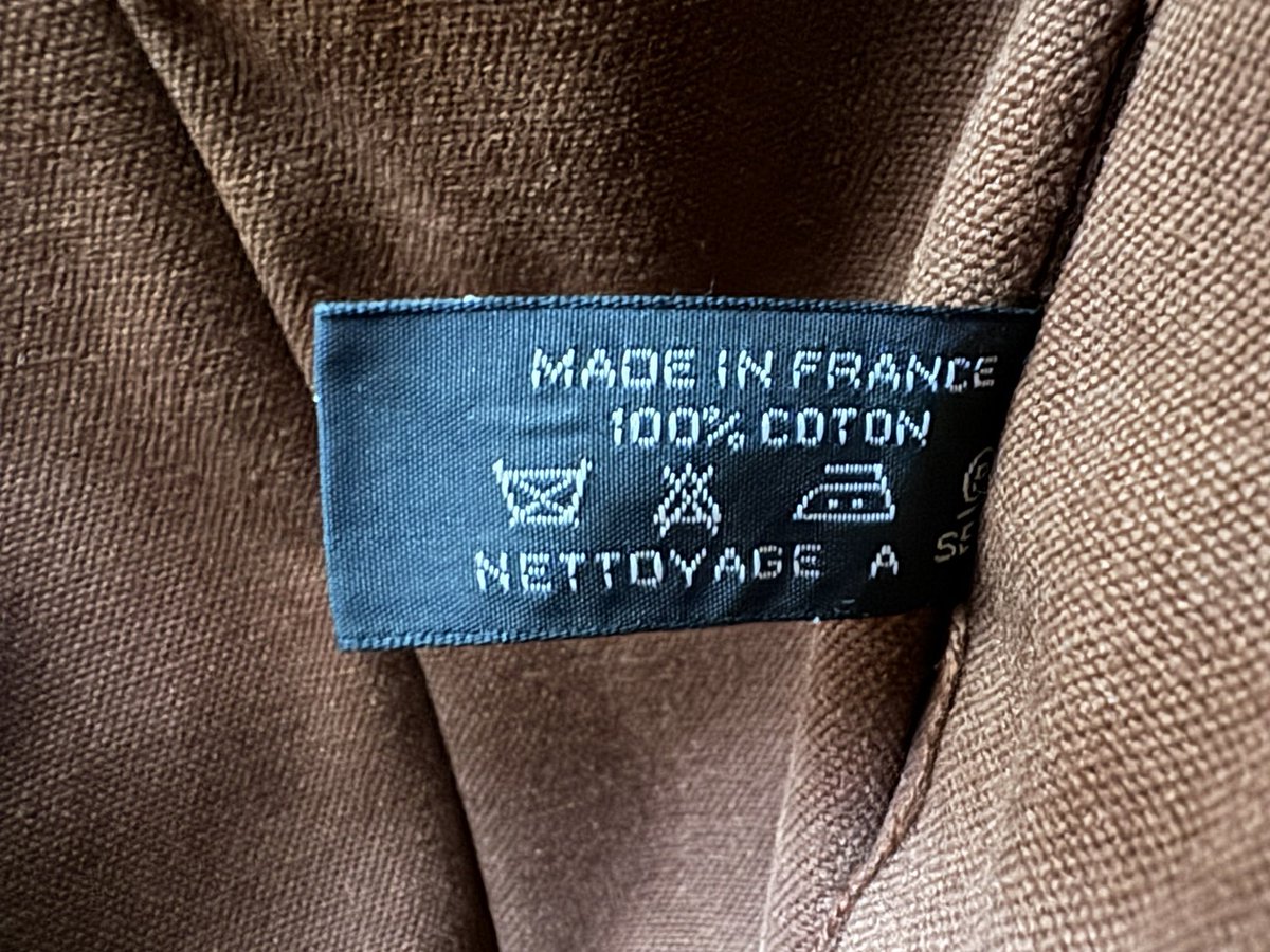 I had to buy one: the Hermès Fourre Tout. Japan, late 2000s, 100% cotton. Remarkable that you can still get them for ~$150 on a variety of secondhand markets.