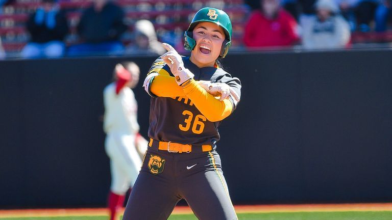 Going to California helped Baylor take a step toward hosting a regional in Waco. With wins against Oregon, Notre Dame, UCLA and Missouri, @BaylorSoftball returns home with four almost guaranteed RPI top-50 wins. 🔗 d1softball.com/what-we-learne…