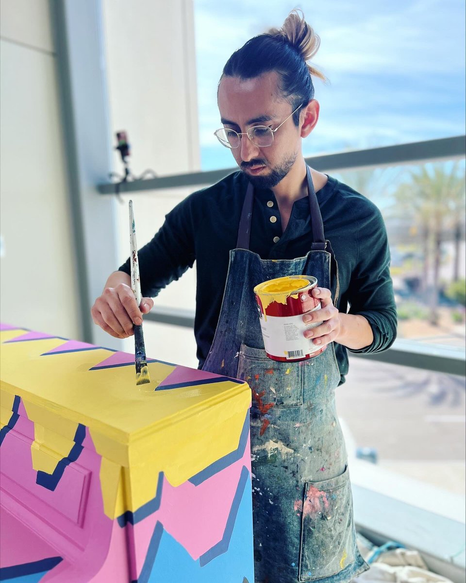 SanDiegoAirport's tweet image. Behind the scenes with some of the artists from Espacios &amp;amp; Lines as they complete their installs. A World Design Capital San Diego - Tijuana designated exhibition. #WDC2024 #SANarts