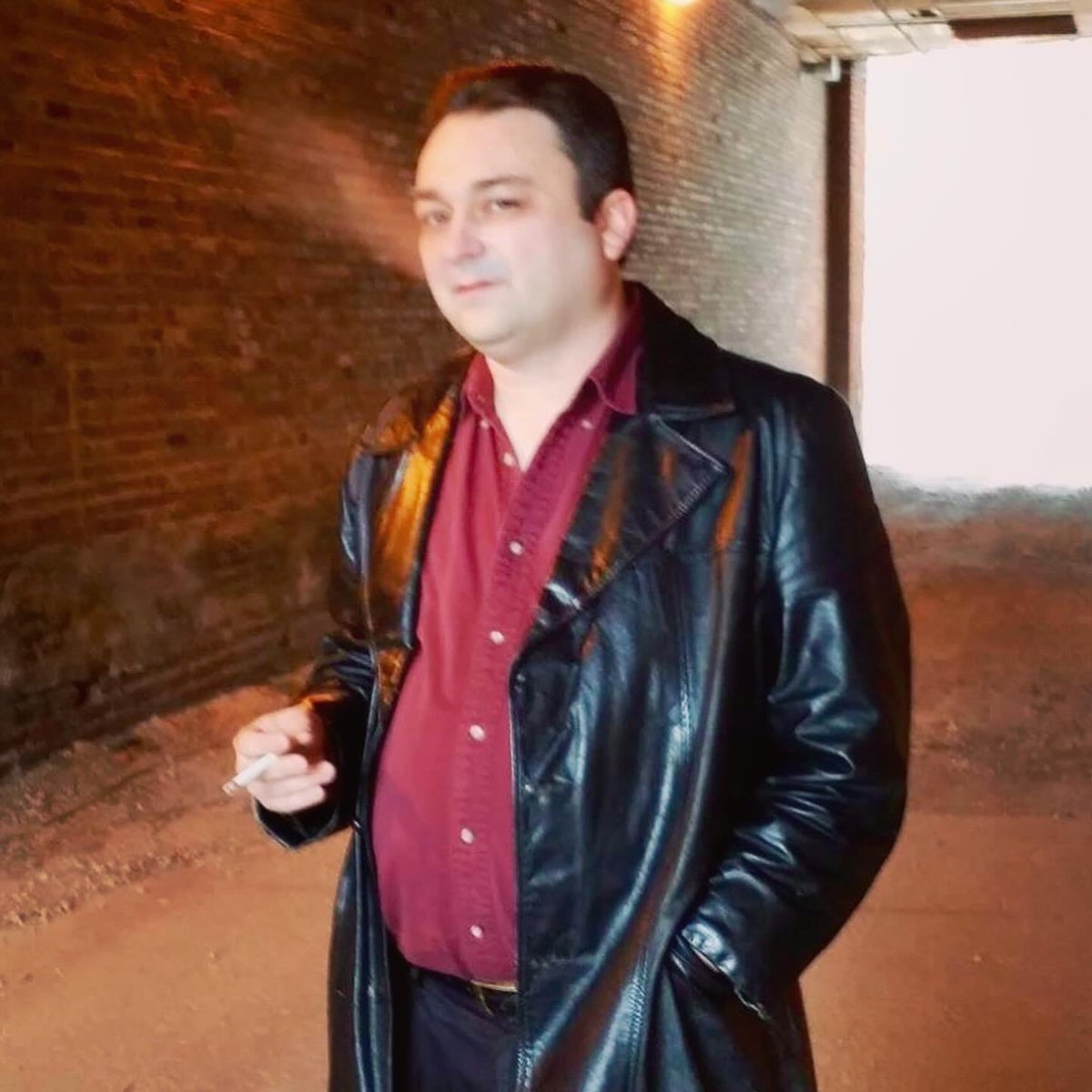 TempeVideo's tweet photo. Today we begin showcasing our hard-working #SideEffectsMayVary cast & crew, starting at the top with writer/star James L. Edwards, who portrays hapless Glenn Rollins in the movie!
https://t.co/pDBAZUbxLb
#JamesLEdwards #CastAndCrew #Profiles #Biography #TempeVideo #Characters https://t.co/33CJn13B7j