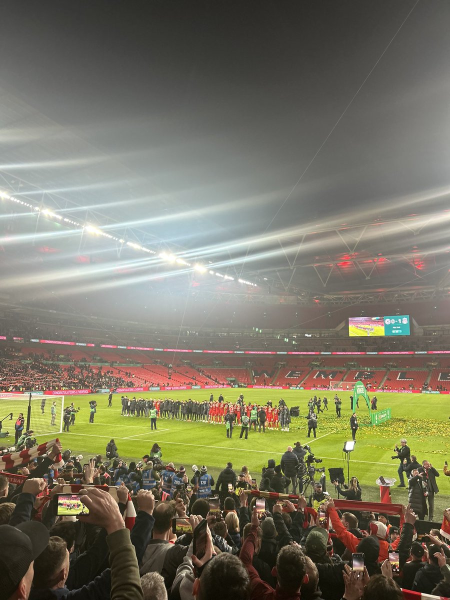 wighty13_'s tweet photo. We win cups 🏆 https://t.co/BdUS3y9uWg