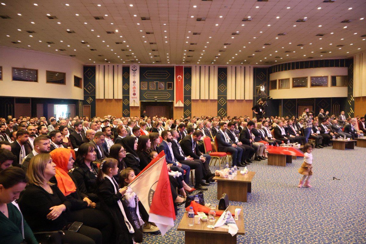 osmkya06's tweet photo. Kamu Birliği Konfederasyonun 1.Olağan kurulunu gerçekleştirdik. 

Binlerce konuğumuzun olduğu görkemli kongremize;
Katılımlarından ötürü sayın milletvekillerimize, konuklarımıza, ailemizin her bir ferdine teşekkürlerimi iletiyorum.
@kamubirligikonf https://t.co/rsnito3Cee