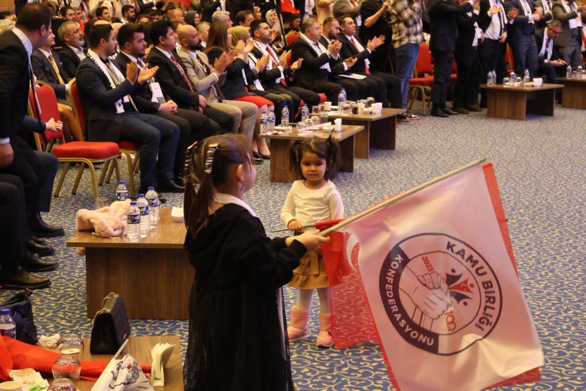 osmkya06's tweet photo. Kamu Birliği Konfederasyonun 1.Olağan kurulunu gerçekleştirdik. 

Binlerce konuğumuzun olduğu görkemli kongremize;
Katılımlarından ötürü sayın milletvekillerimize, konuklarımıza, ailemizin her bir ferdine teşekkürlerimi iletiyorum.
@kamubirligikonf https://t.co/rsnito3Cee