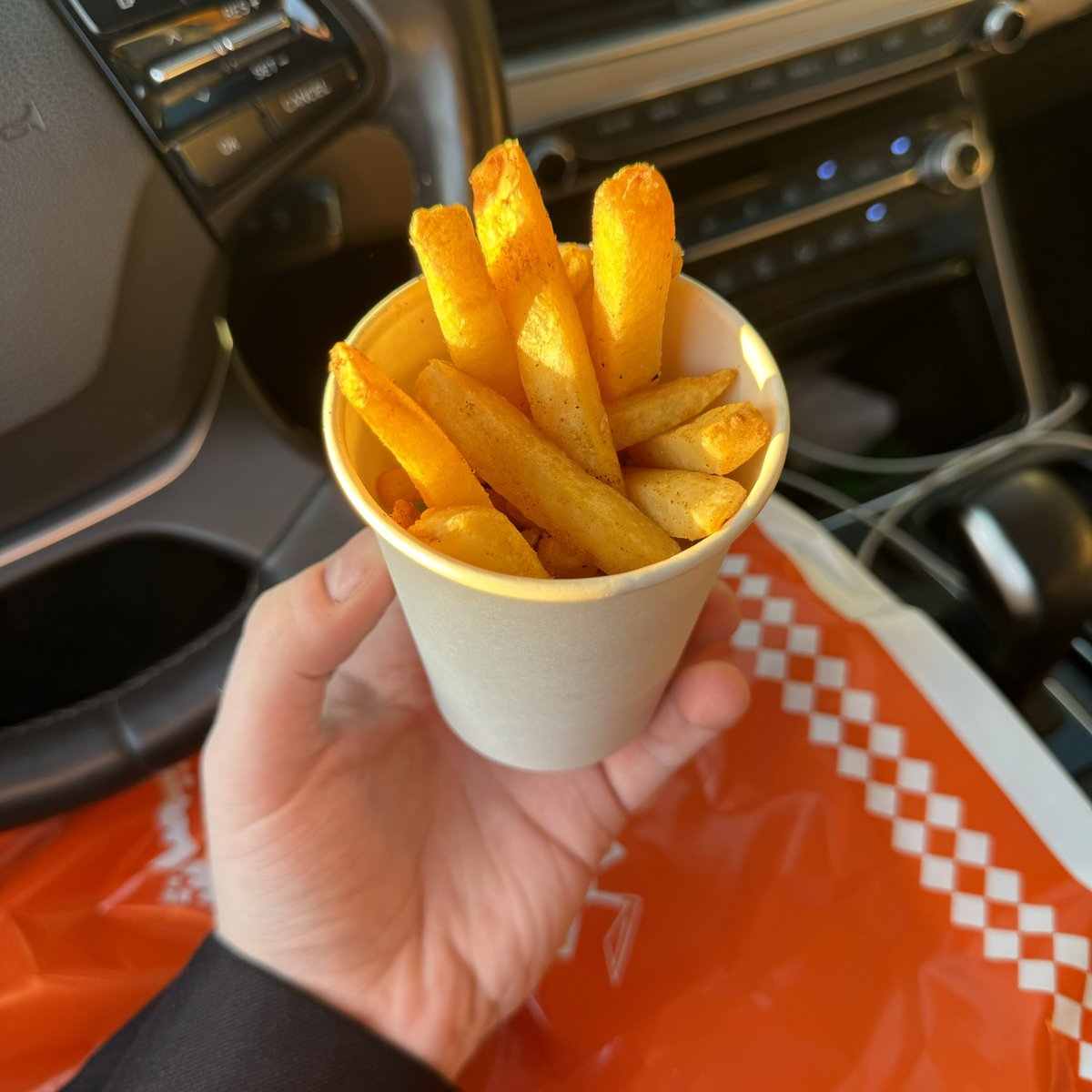 أبو داحم tweet media