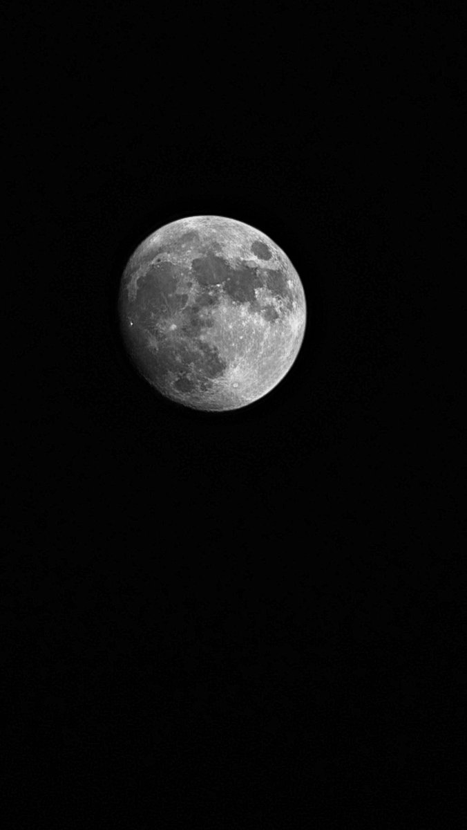 aray_bhaiii's tweet photo. you'll never not see me taking moon photos! https://t.co/6DEY3vWsyw