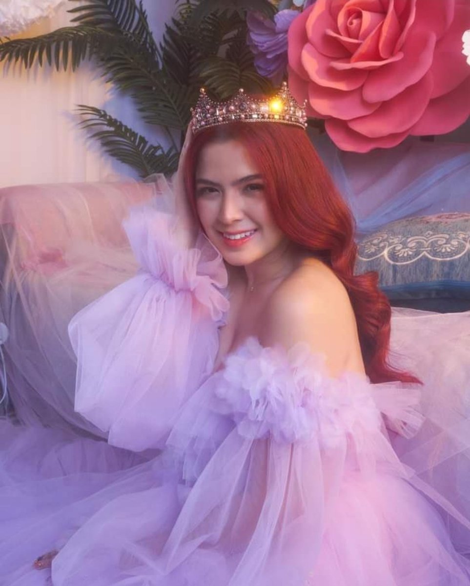 dk_axela_ilacad's tweet image. Dahil bday mo pa rin dito, exempted ako sa pagiging late. At di mag expire ang kagandahan mo.

ALEXA ENCHANTING At24

#24YearsOfFascinatingBeauty
#AlexaIIacad