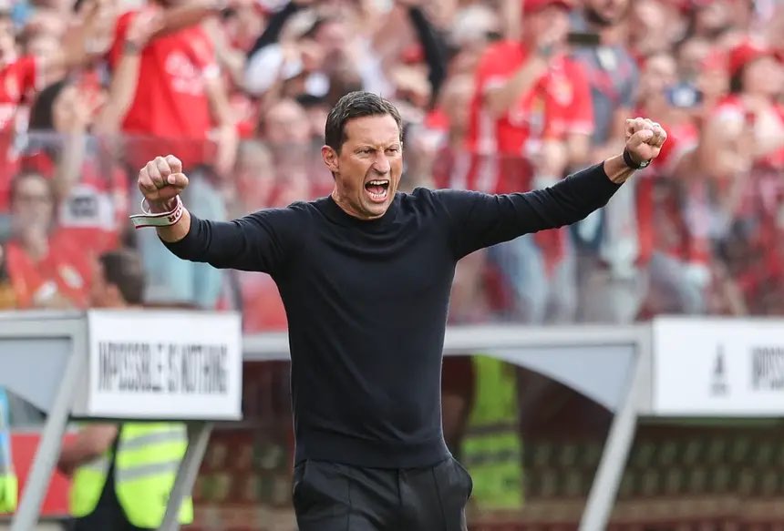 Schmidt no campeonato 🇵🇹 

57 jogos

✅ 46 vitórias 
🤝  7 empates 
❌  4 derrotas

138 golos marcados
35 golos sofridos