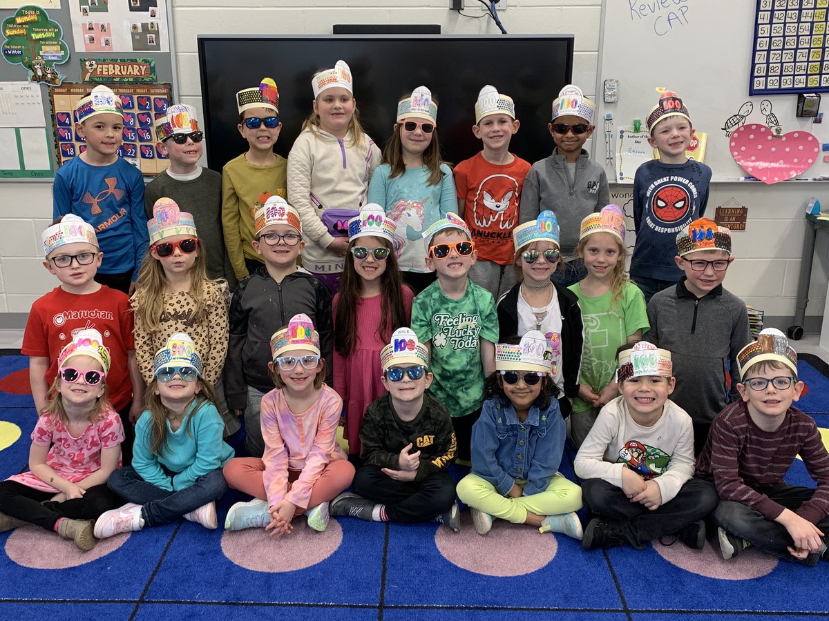 MrsAbermanis's tweet photo. Look at us shine! We are 100 days brighter!!!! @SLCSBartlett https://t.co/S3W1qOVwLQ