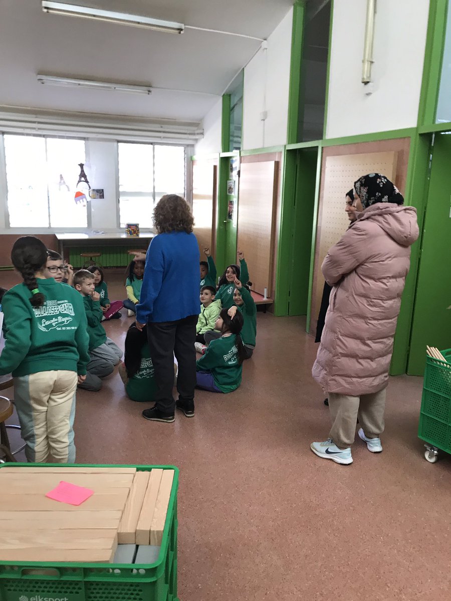 Escola Josep Carner tweet media