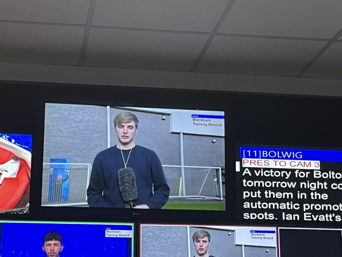 gerriebyrnescot's tweet photo. Breaking news live from Goodison followed by live preview from Blackburn and a Challenge Cup match report. All in a day’s work for y2 journos. ⁦@SportJournUclan⁩ https://t.co/mFBzgisqIu